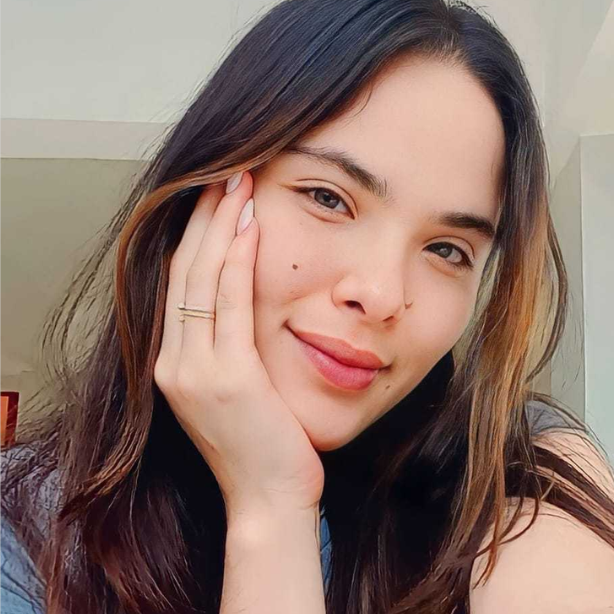 Aline.png